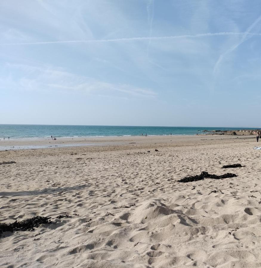 Entre Mer Et Montagne Гранвил Екстериор снимка
